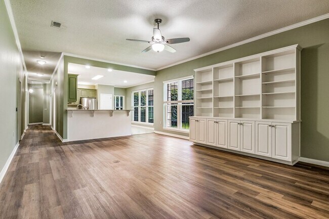 Photo - Great Home in the Tiger Point community of Champions Green!