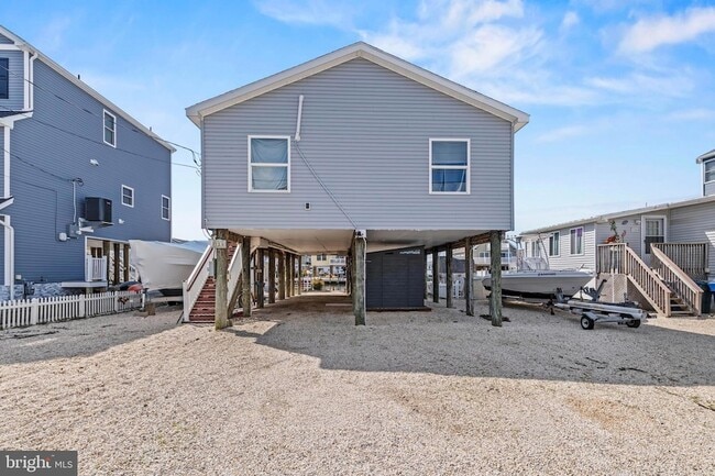 Photo - 128 E Dory Dr