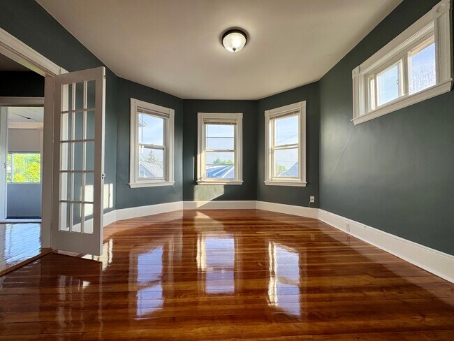 Photo - 407 Charles St Unit 3