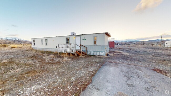 Building Photo - 5368 Paiute Ave Rental