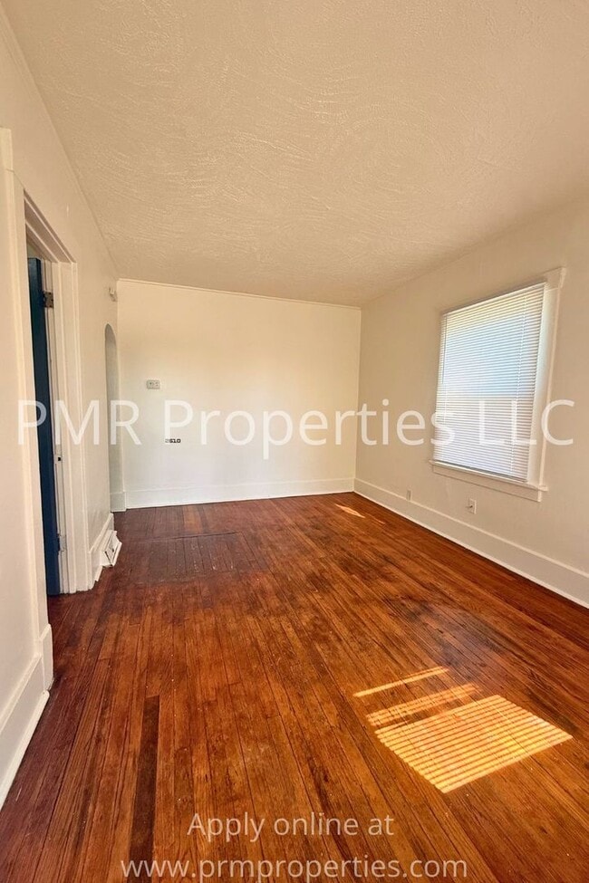 Photo - 2 Bedroom/ 1 Bathroom House
