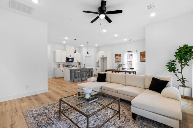 Photo - Practically New Craftsman Home in Central Ft Worth