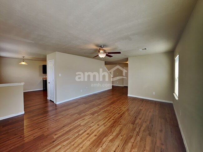 Photo - 5923 Stockholm Ct