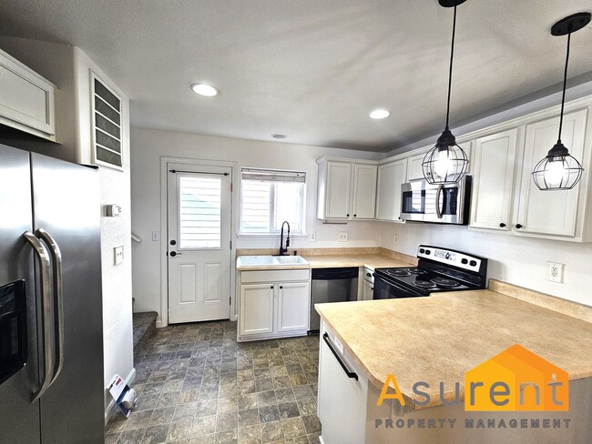 White City Town Home Available NOW - White City Town Home Available NOW