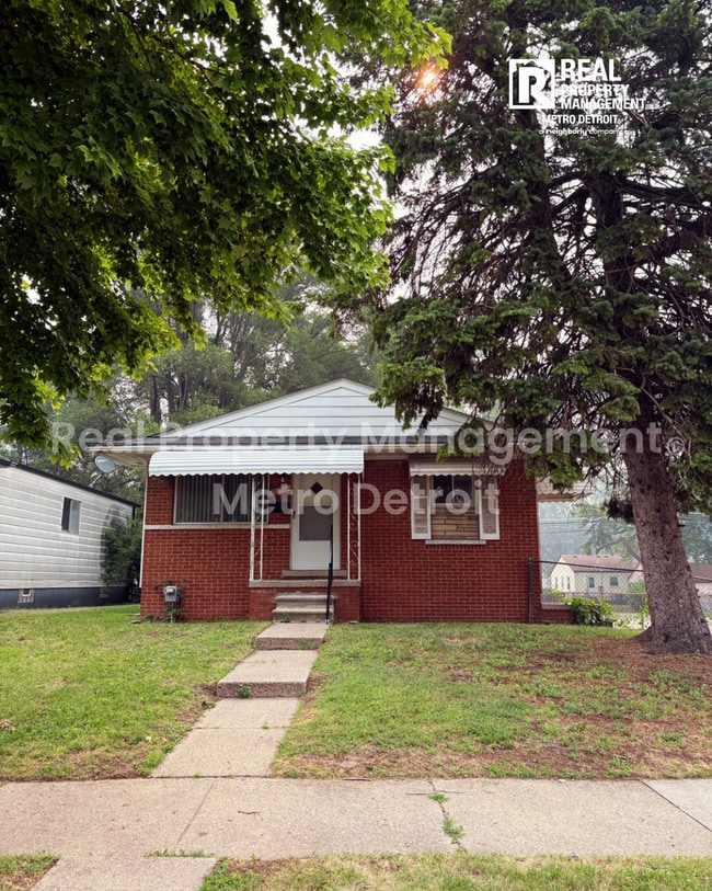Building Photo - Move-In Ready Brick Ranch on a Corner Lot | Warren