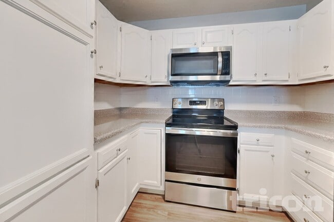 Photo - 2112 Saponi Village Ct