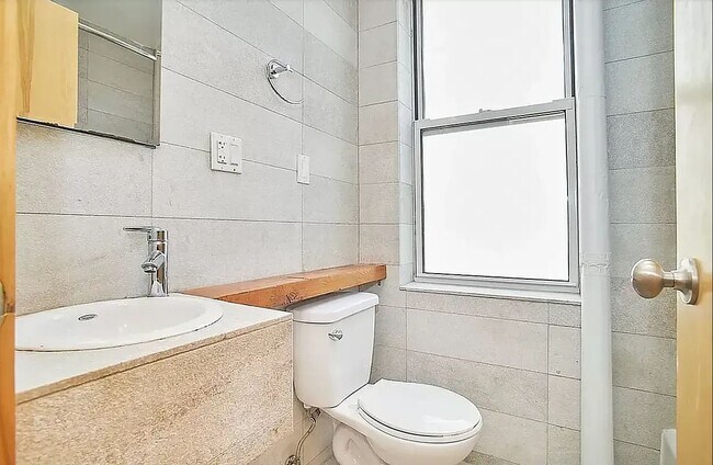 Photo - 75 Baxter St Unit 13