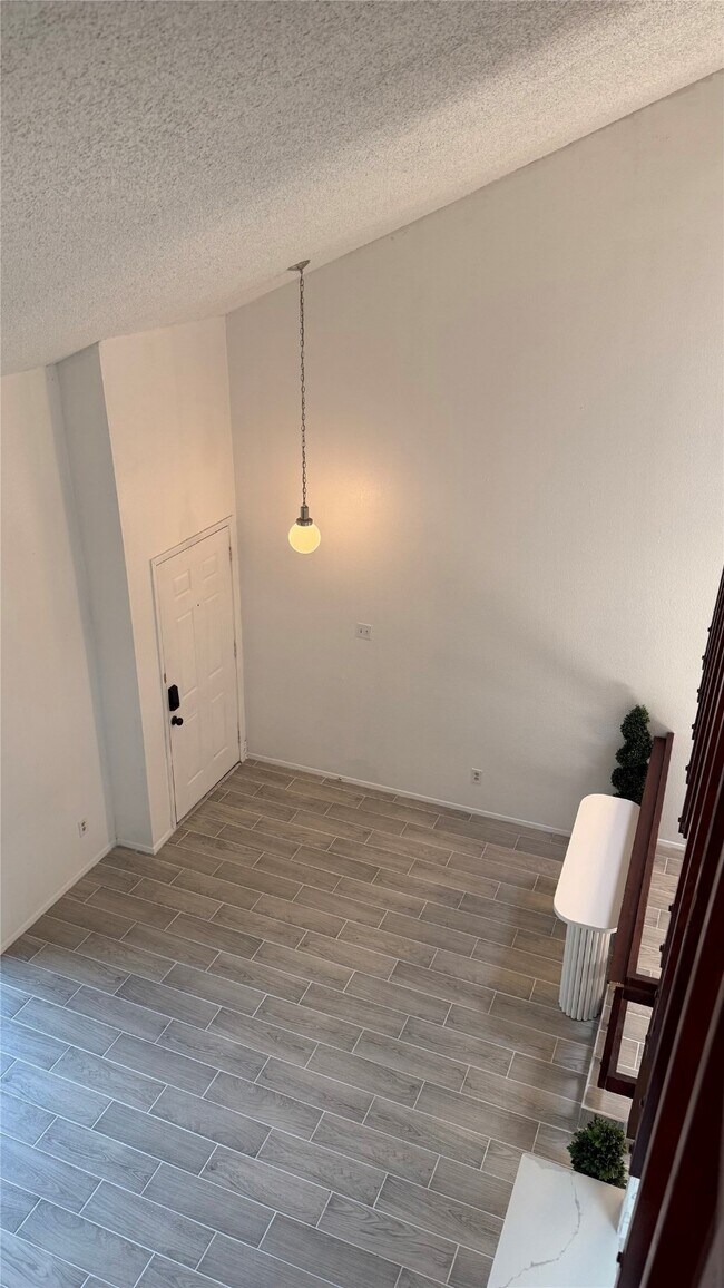 Photo - 12922 Wirevine Ln