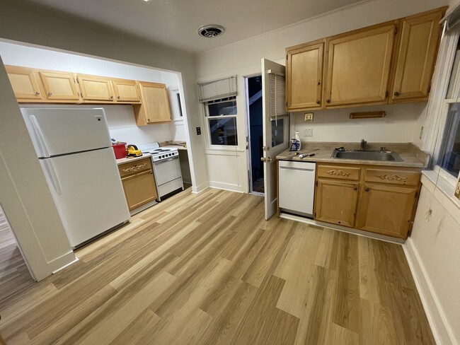 Kitchen - 2204 G St Townhome