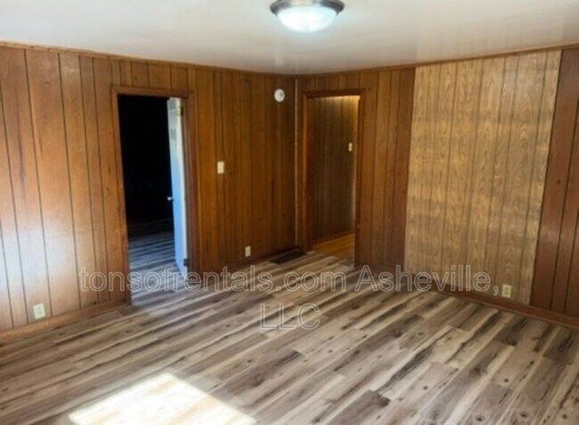 Photo - 418 Old Buckeye Cove Rd