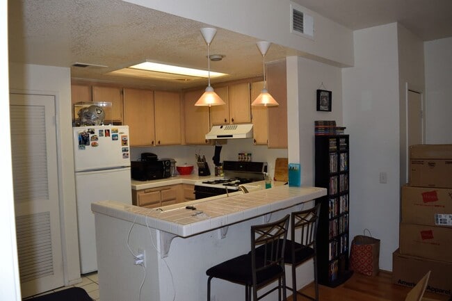 Oxnard Condominium 1 Bedroom 1 Bathroom pr... - Oxnard Condominium 1 Bedroom 1 Bathroom pr...