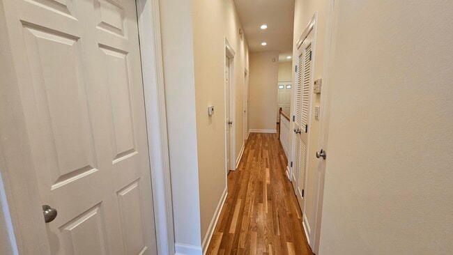 Photo - 511 N Hartland Ct Unit # 01S