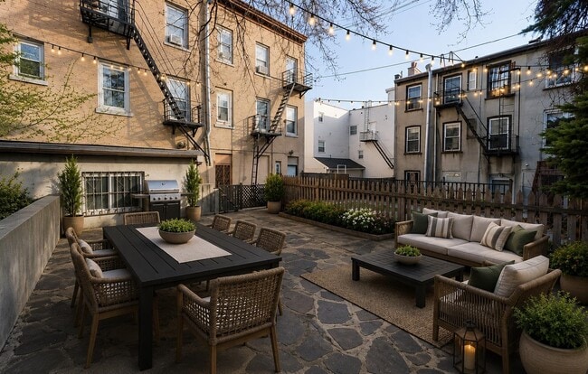 Building Photo - 75 Palisade Ave Unit 1