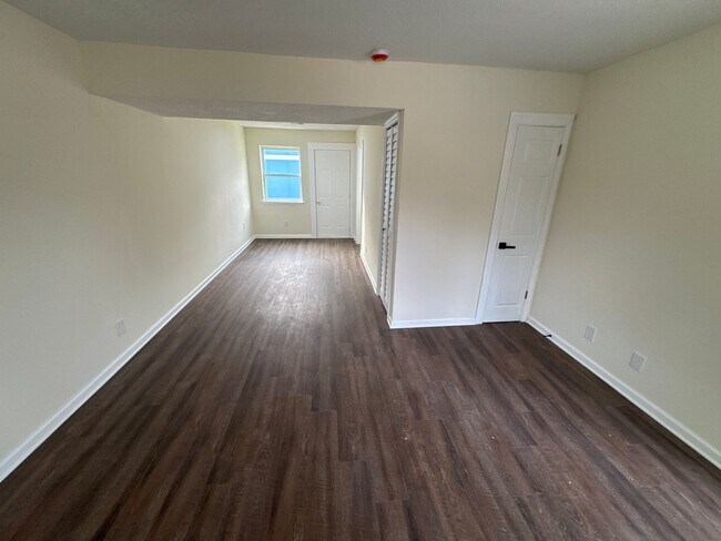 Photo - 4082 Forest Ave W Unit A