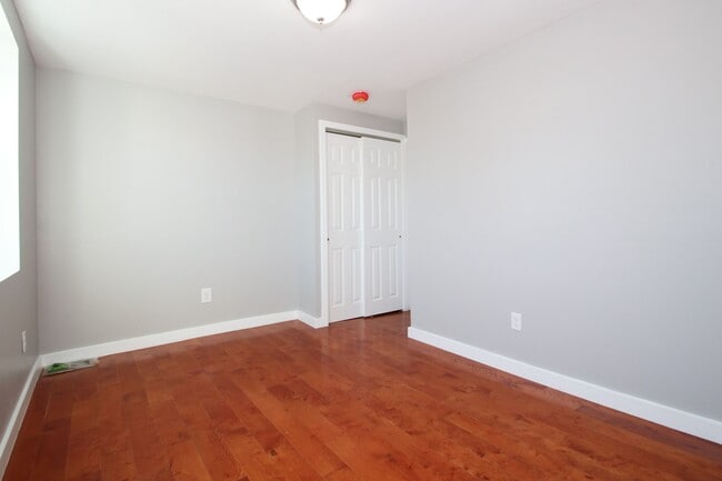 Photo - 882 N Fallon St