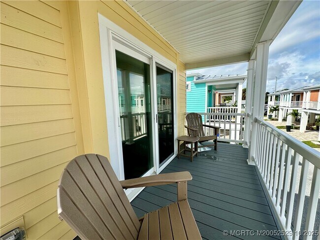 Photo - 2506 Heron Way