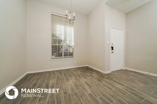 Photo - 922 Bayfield Dr