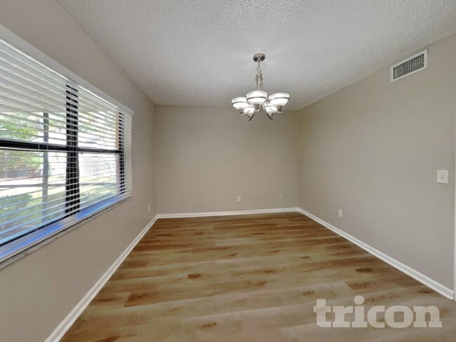 Photo - 16128 Foxfire Dr