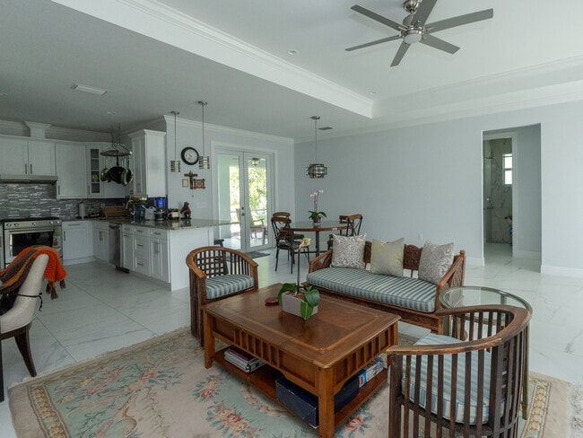 Photo - 260 Price St