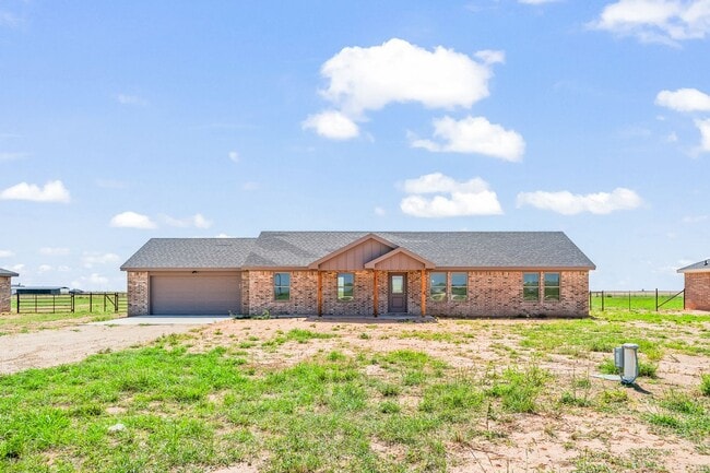 Building Photo - Country Living In Idalou ISD! Rental