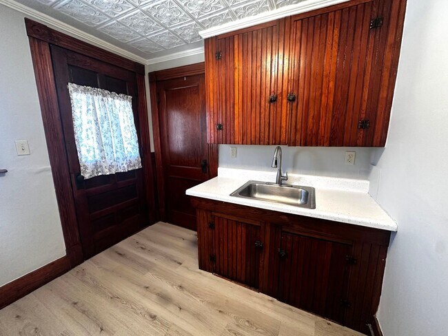 Photo - 108 Church St Unit 3