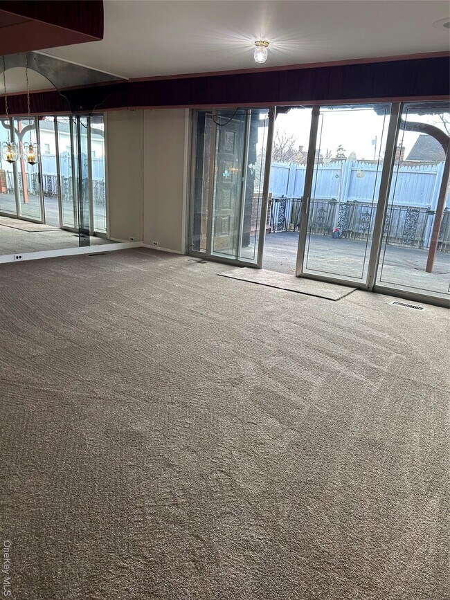 Photo - 125 W Hoffman Ave