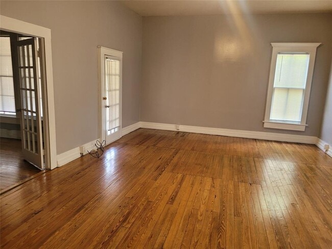 Photo - 403 Fawcett St