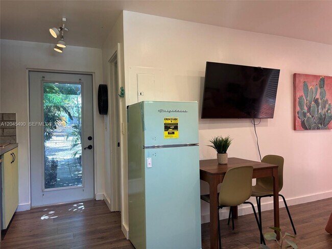 Photo - 8220 NE 1st Pl Unit 3C