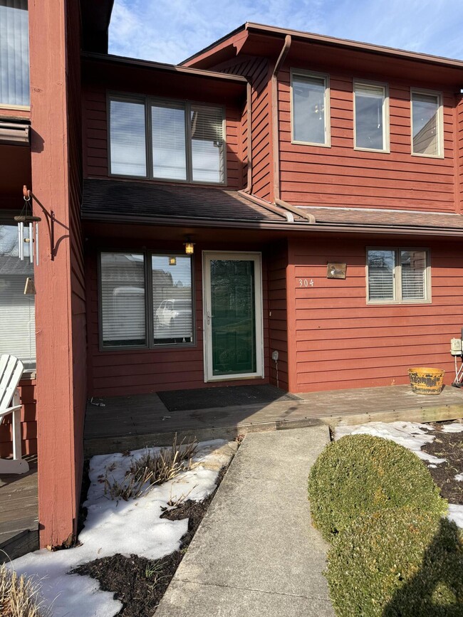 Photo - 304 Persimmon Way