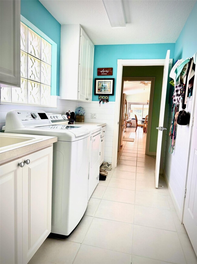 Photo - 10744 SW Elsinore Dr