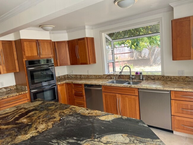 Photo - 6 Mount Hood Ct