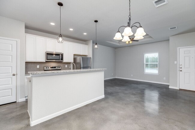 Photo - Charming & Spacious Duplex Retreat in Seguin!