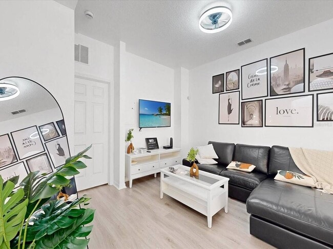 Photo - 1302 S Beach Cir
