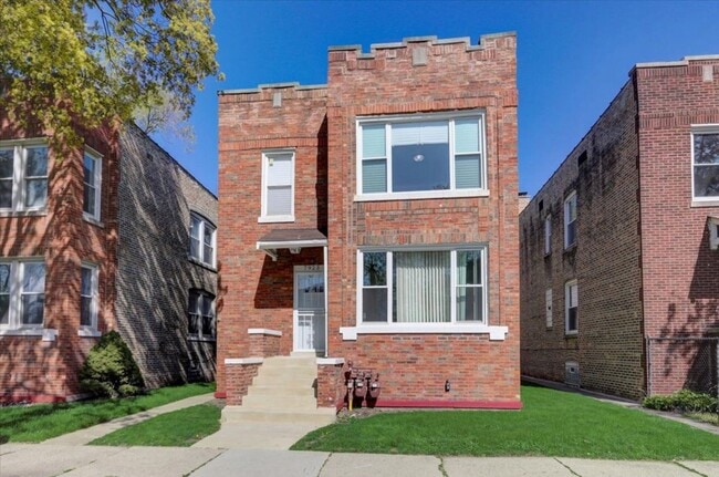 Building Photo - 7923 S Clyde Ave Unit Clyde SS 2 Rental