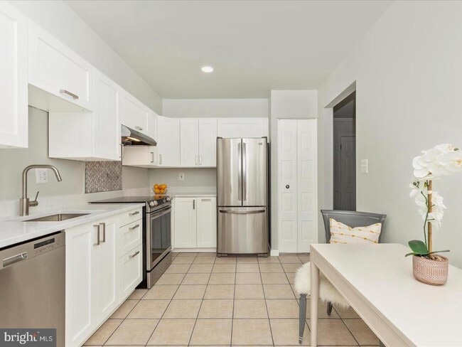 Photo - 11349 Appledowre Way