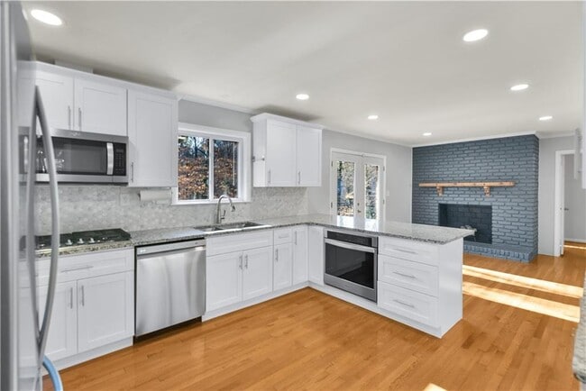 Photo - 2301 Echo Hills Cir NE