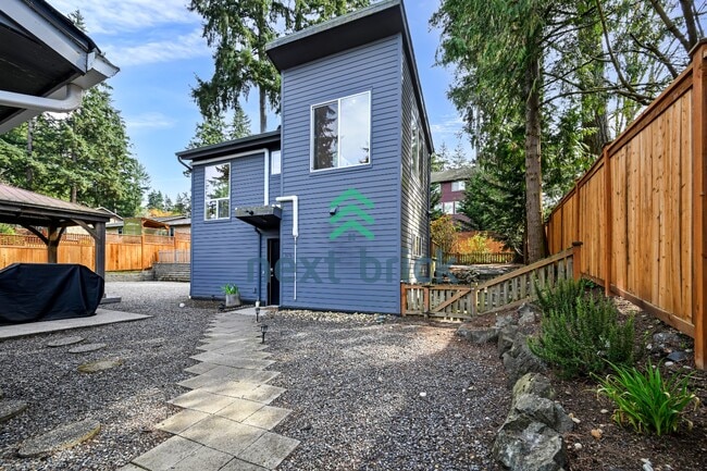 Building Photo - Cozy Retreat in Shoreline – Your Perfect 1,000 sqft Haven