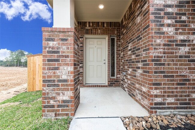 Photo - 913 Oak Mist Ln