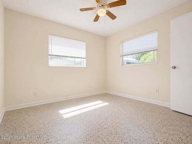 Photo - 2028 Rollins Dr