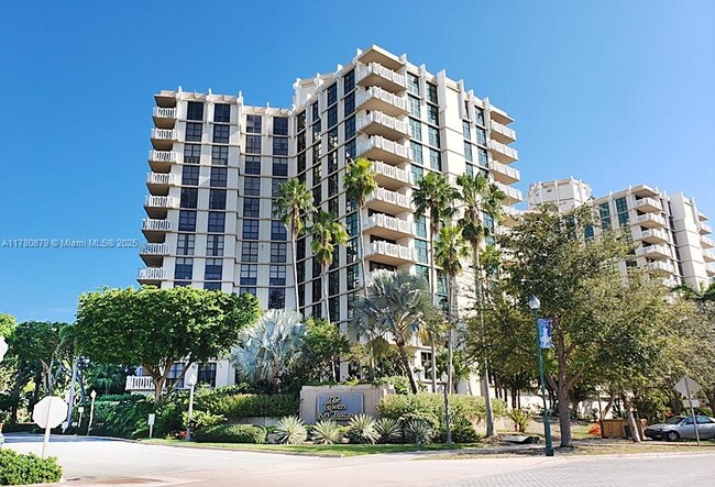 Building Photo - 1121 Crandon Blvd Unit D206 Rental