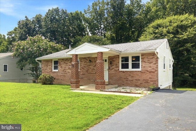 1447 Knight Ave