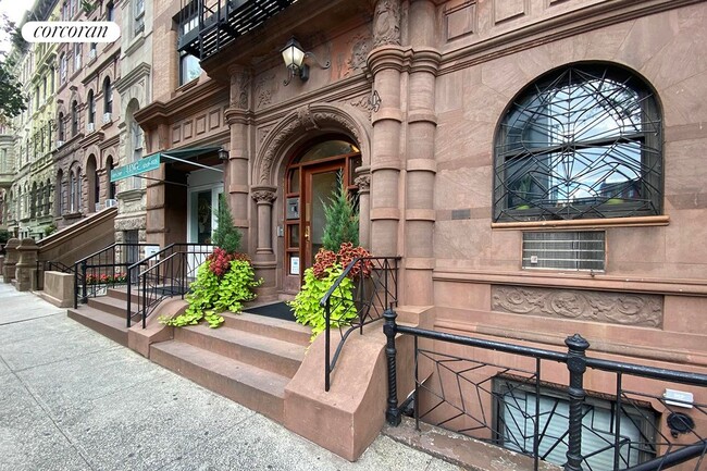 Photo - 105 W 77th St Apartment