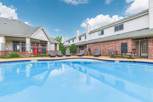 Photo - 400 E Cypress Creek Rd