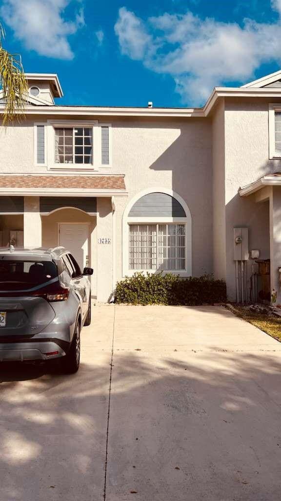 Photo - 4735 SW 14th St