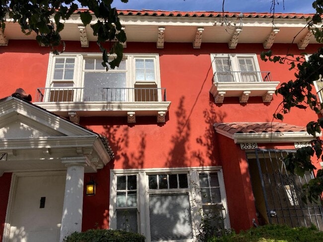 Photo - 2839 St George St Unidad 2839