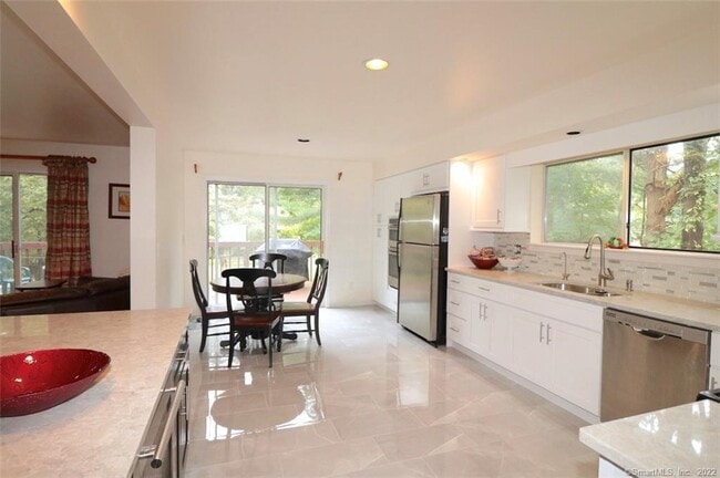 Photo - 511 Scofieldtown Rd
