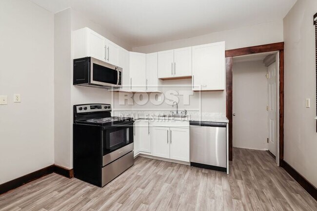 Photo - 363 E Cecil St