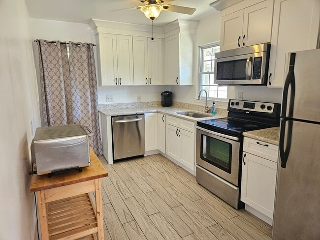 Photo - Nice 3 bed 1 bath home located in Marietta minutes from I-75