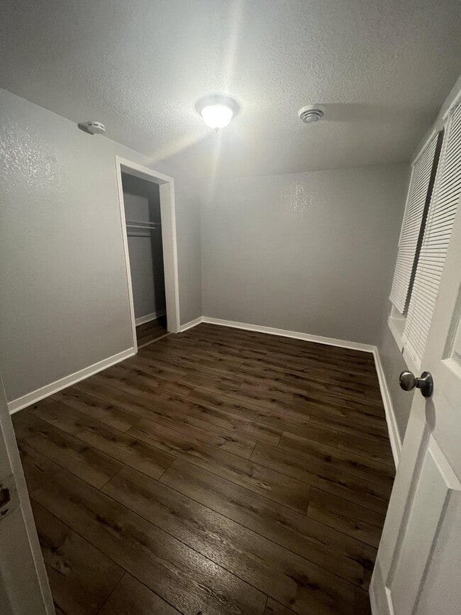 Photo - 117 N 60th St