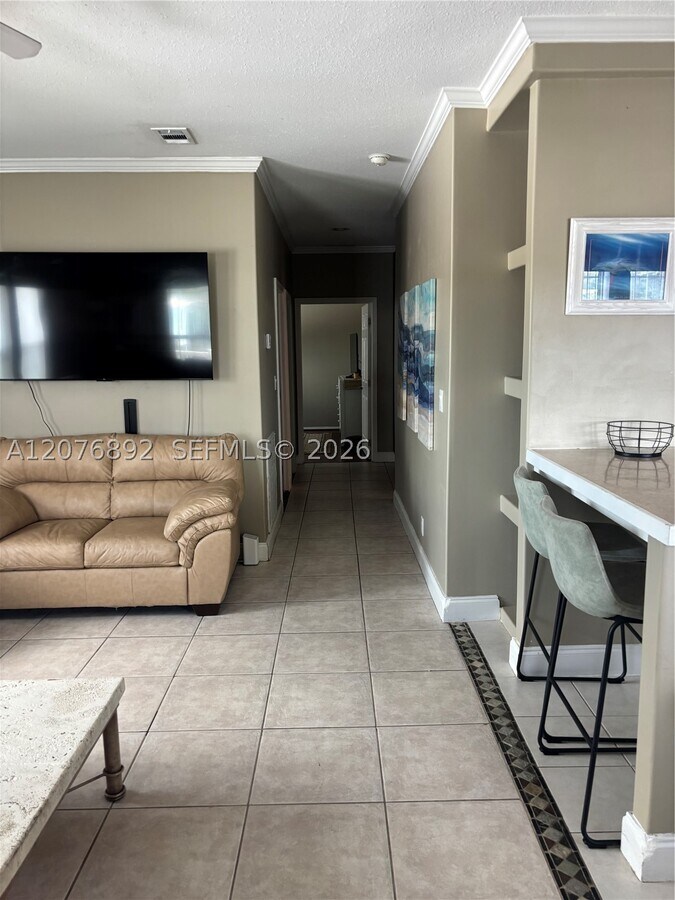 Photo - 210 2nd St